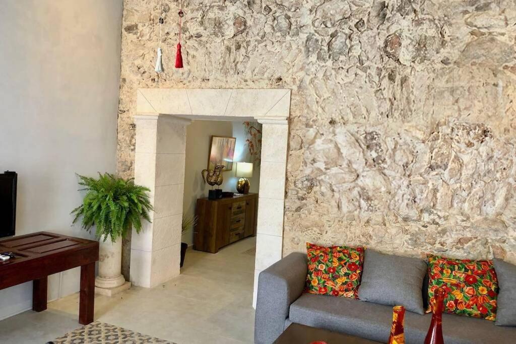 Casa El Flamboyán Dentro De La Ciudad Amurallada *